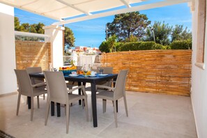 Outdoor dining - Pino 2 - 2 bedrooms Near The Sea, Nardò, Italy (Nardò)
