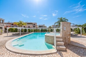 Pool - Pino 2 - 2 bedrooms Near The Sea, Nardò, Italy (Nardò)
