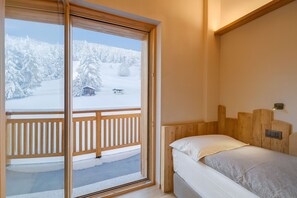 2 عدّة غرف نوم وواي فاي مجانًا وملاءات أسرّة