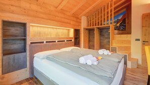 2 多间卧室、免费 WiFi、床单