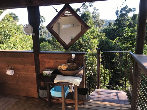 Private Bungalow in Rainforest Setting 