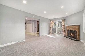 Interior - Charming 4-bedroom house in delightful South Bend, 2.5 miles from Notre Dame! (South Bend)