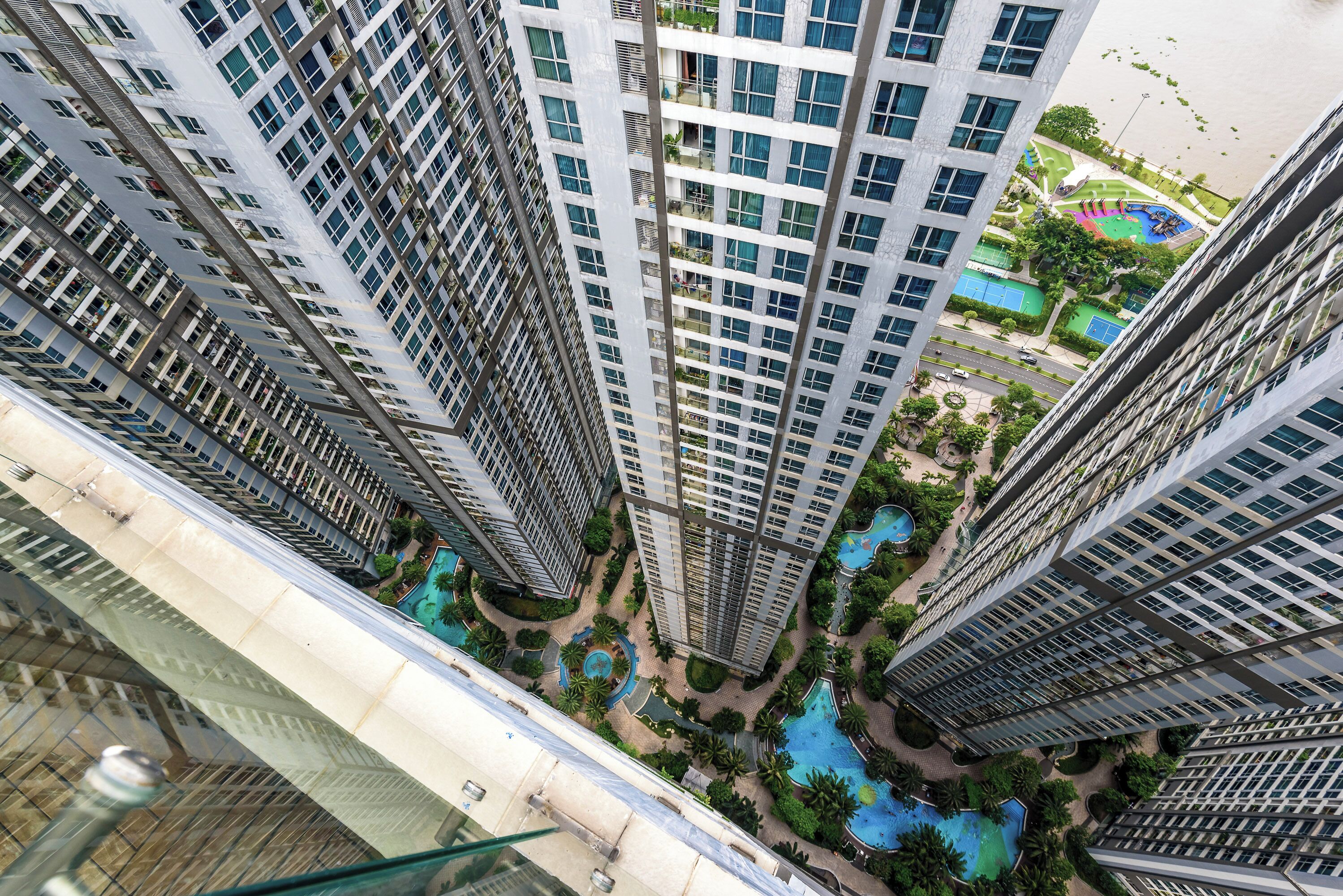 3 室外游泳池，07:30 至 19:30 开放，免费小屋，池畔遮阳伞