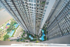 Luxury Apartment, 3 Bedrooms, Balcony, City View | Terrace/patio