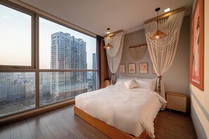 Family Apartment, 2 Bedrooms, Balcony, Courtyard View | Room amenity - Vinhomes Central Park Apartment by Hava  (Ho Chi Minh City)