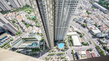 Deluxe Apartment, 1 Bedroom, Balcony, Courtyard View | Room amenity