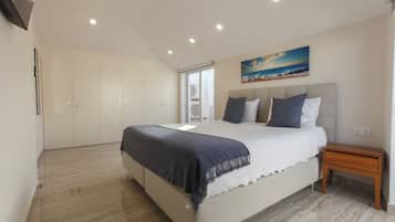 Luxury Penthouse, Balcony | Premium bedding, pillow-top beds, minibar, in-room safe