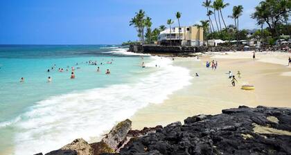 Central AC Ocean & Mountain View 2-bedroom 2-Bath condo across Magic Sands Beach