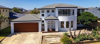 Seacrest Luxurious Holiday Home