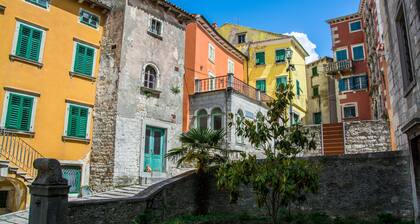 House Papinka With Private Pool & Garden