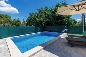 Casa familiar, diversos dormitoris (House Papinka with Private Pool &) | Piscina | Piscina a l'aire lliure de temporada 