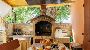 Family House, 2 Bedrooms, Balcony (House Papinka with Private Pool &) | Outdoor dining - House Papinka With Private Pool & Garden (Sveta Nedelja)