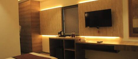 Free WiFi, bed sheets