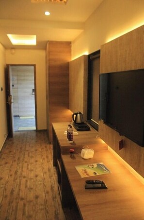 Deluxe Room | 1 bedroom, free WiFi, bed sheets