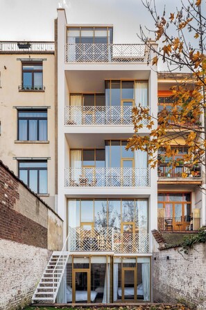 Apartment, 3 Bedrooms, Balcony, City View | Exterior