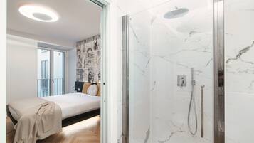 3 Schlafzimmer, Bügeleisen/Bügelbrett, Reisekinderbett, WLAN