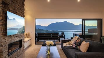 TV, fireplace, offices