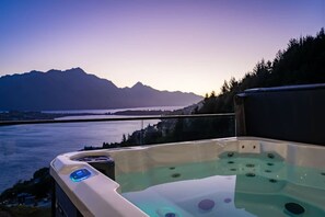 Baignoire à remous extérieure