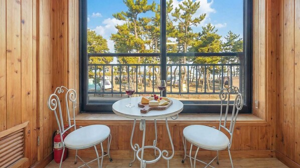 Exterior - Gyeongju Beach Castle Pension (Gyeongju)