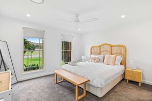 4 Schlafzimmer, Bügeleisen/Bügelbrett, WLAN, Bettwäsche