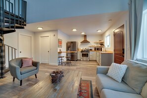Living area - Angler's Haven Near Kenai River: Catch & Freeze! (Sterling)