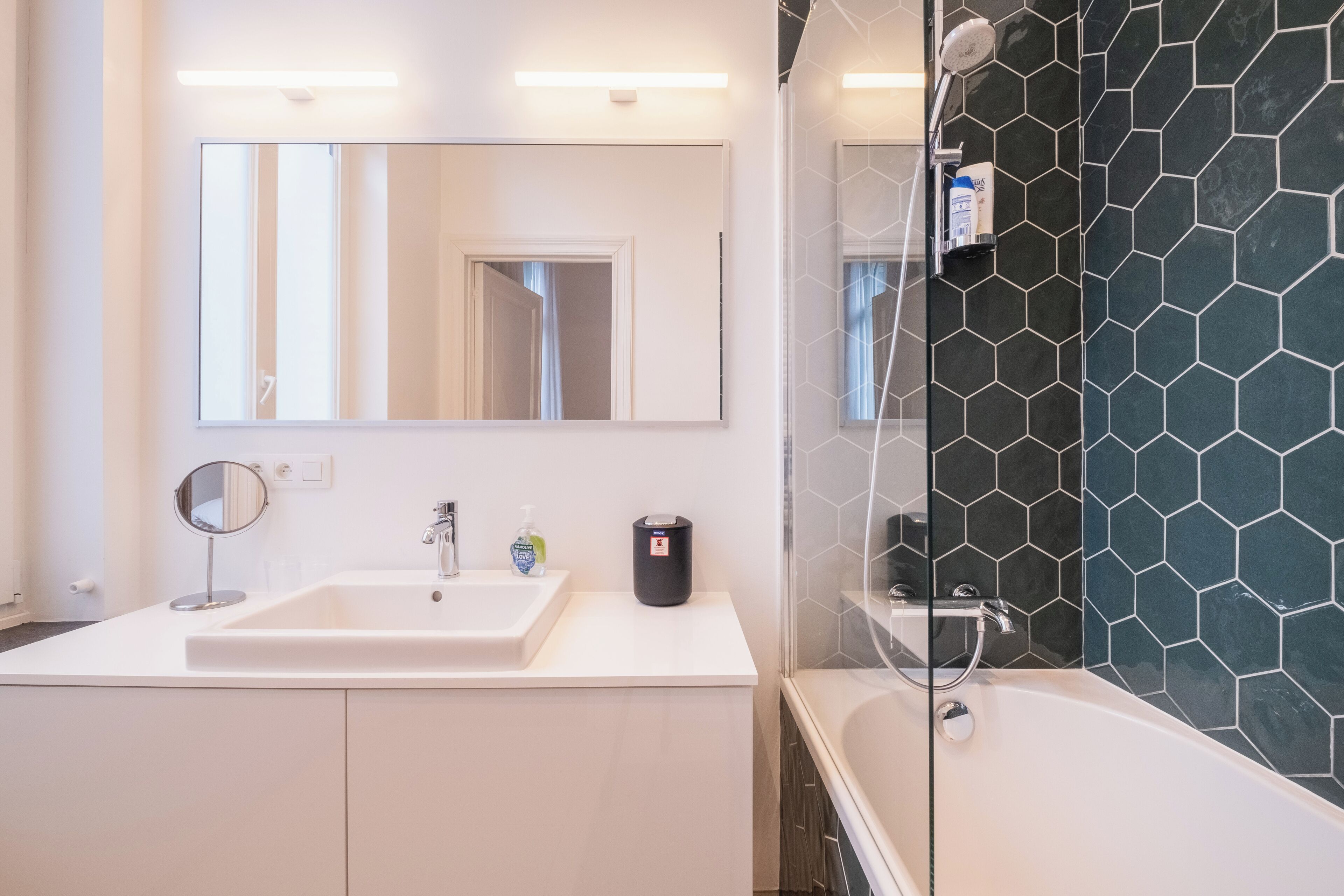 Appartement, 1 slaapkamer, balkon, uitzicht op de stad | Badkamer