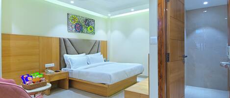 Habitación de lujo con 1 cama matrimonial o 2 individuales | Caja de seguridad en la habitación y insonorización