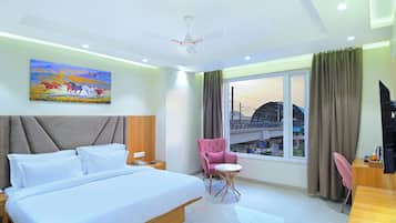 Executive Studio Suite, City View