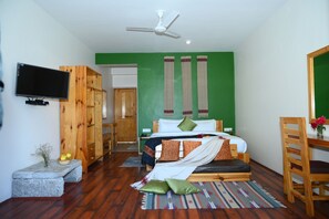 1 habitación, tabla de planchar con plancha y wifi gratis 