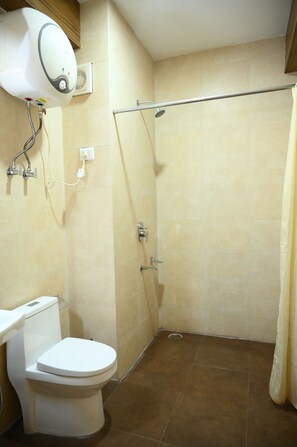 Ducha, jabón, shampoo, papel higiénico