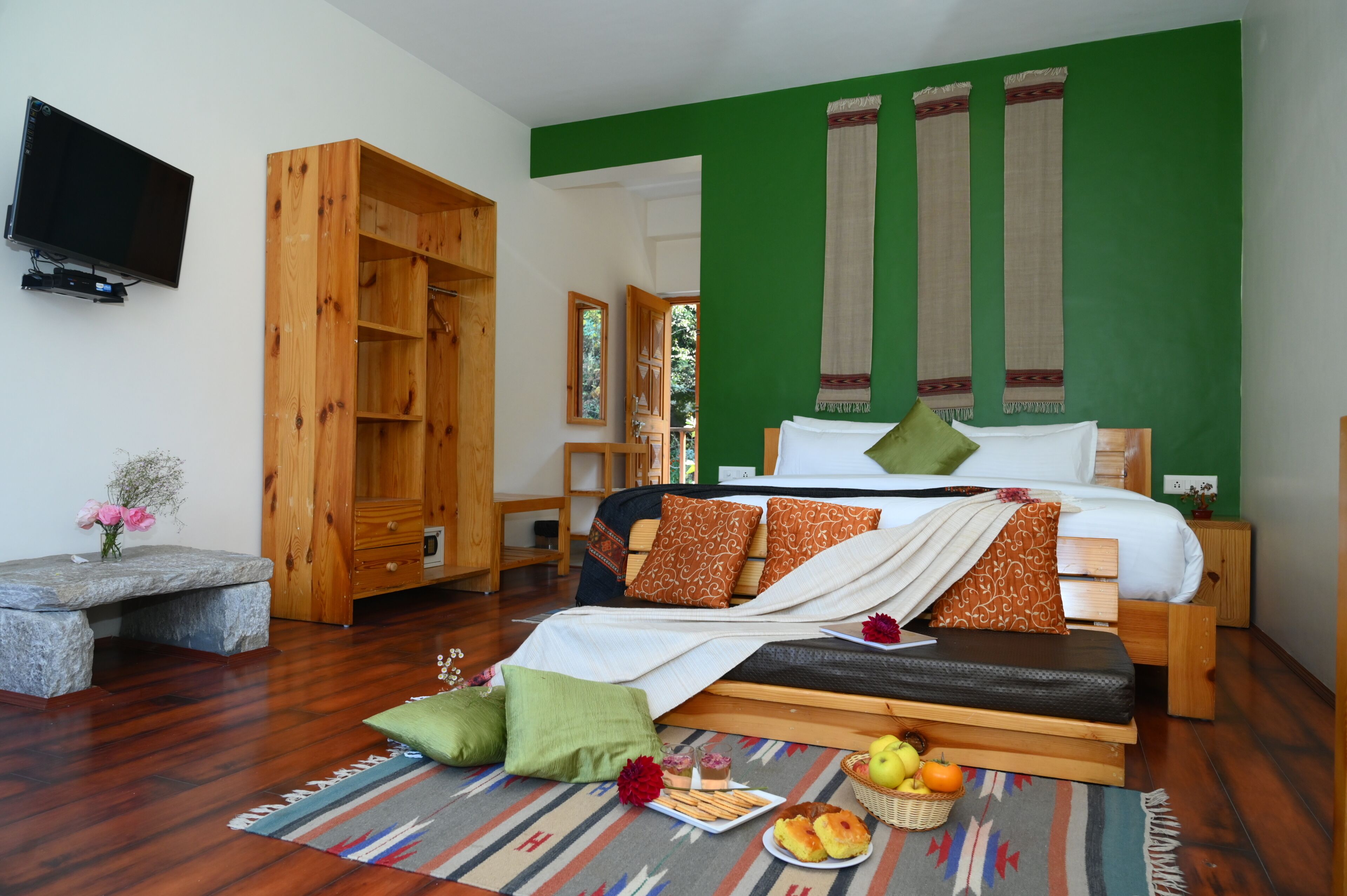 Bàn ủi/dụng cụ ủi quần áo, truy cập Internet không dây miễn phí 