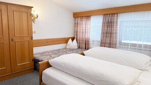 1 bedroom, free WiFi, bed sheets