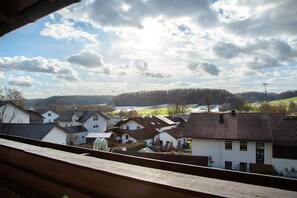Interior - Apartment 'Weinberg' with Balcony and Wi-Fi (Zeilarn)