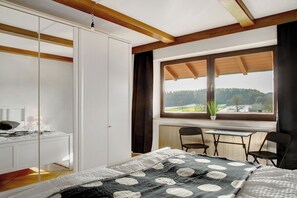 3 Schlafzimmer, Bügeleisen/Bügelbrett, kostenloses WLAN, Bettwäsche