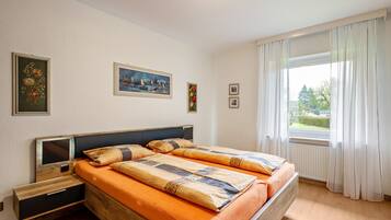 2 chambres, fer et planche Ă repasser, Wi-Fi gratuit, draps fournis