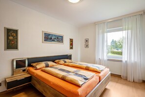 2 sovrum, strykjärn/strykbräda, gratis wi-fi och sängkläder