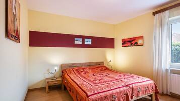 1 chambre, fer et planche Ă repasser, Wi-Fi gratuit, draps fournis