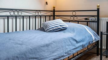 1 soverom, strykejern/-brett, wi-fi (inkludert) og sengetøy