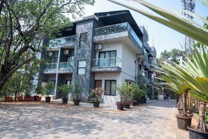 基础客房 | 免费 WiFi、床单