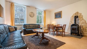 TV, peis og bordtennis