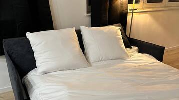 2 chambres, fer et planche Ă repasser, Wi-Fi, draps fournis