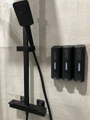 Hand-held showerhead