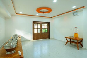 Banquet hall - Itsy Hotels Aaditya Inn Tathawade (Paud)