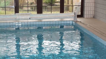 Innenpool, beheizter Pool