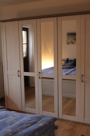 2 camere, ferro/asse da stiro, Wi-Fi gratuito, lenzuola