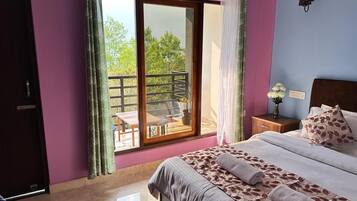 Standard Double Room, Balcony, Mountain View | Desk, iron/ironing board, free WiFi