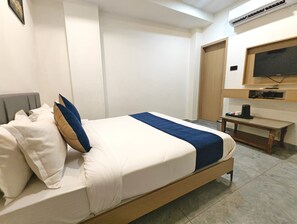 Deluxe Double Room | Desk, free WiFi