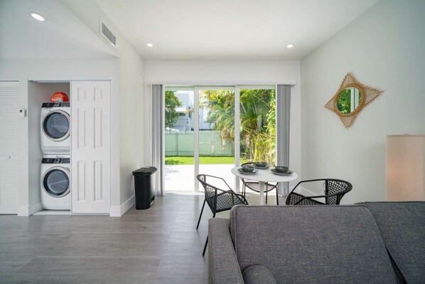 Interior - Bohemian Cottage Steps From Upper Buena Vista (Miami)