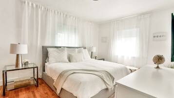 2 sovrum, skrivbord, wi-fi och sängkläder