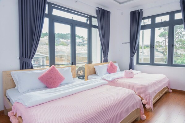 Free WiFi, bed sheets